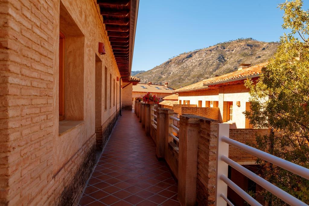 Apartamentos Cazorla Valle アロヨ・フリオ エクステリア 写真